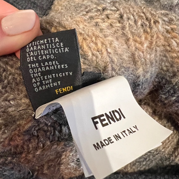 FENDI Men’s Wool Sweater with Button Collar - Picture 4 of 8